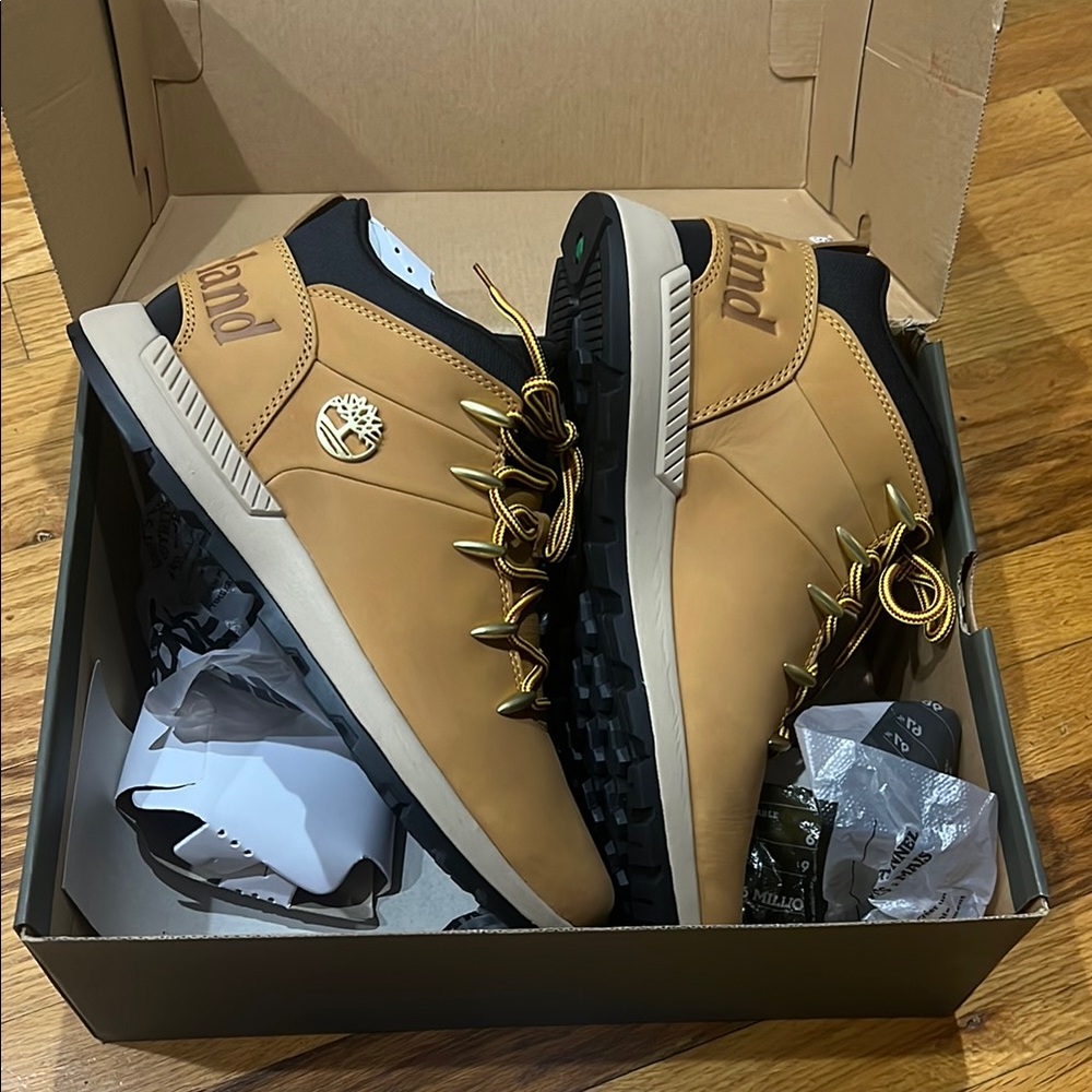 Timberland Men's Tan Boots Sneakers 10.5